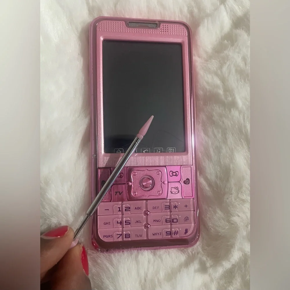 RARE Hello Kitty Kisen K3000 Cell Mobile Phone HK LIMITED EDITION 💕💕💕